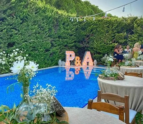 Casa Tuana Alaçatı Otel *